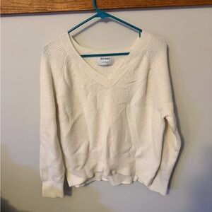 Old Navy Women's Cream V-Neck Sweater